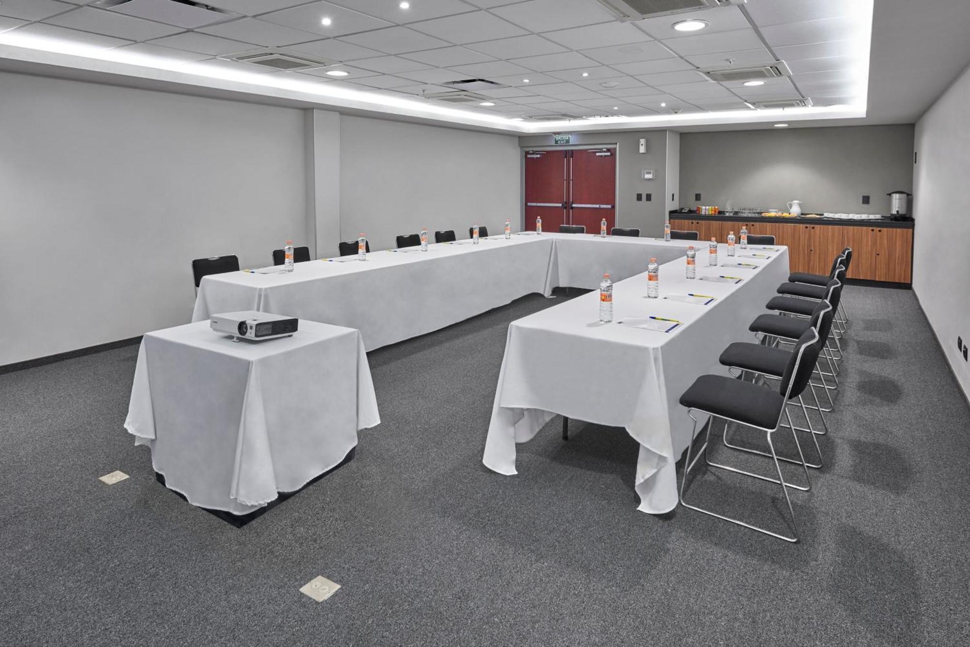 City Express By Marriott Paraíso المظهر الخارجي الصورة
