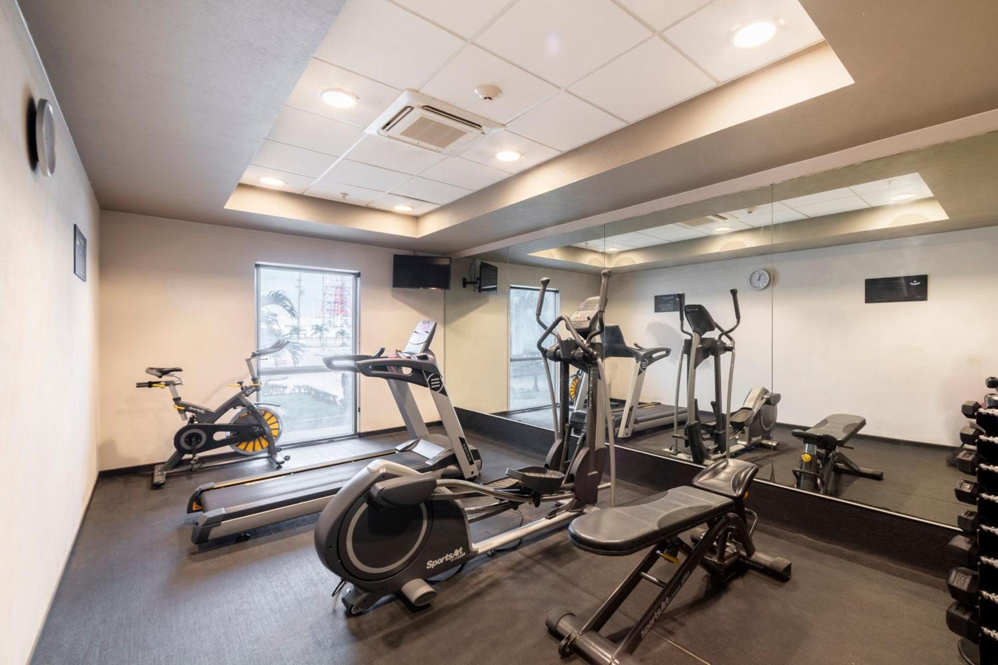 City Express By Marriott Paraíso المظهر الخارجي الصورة